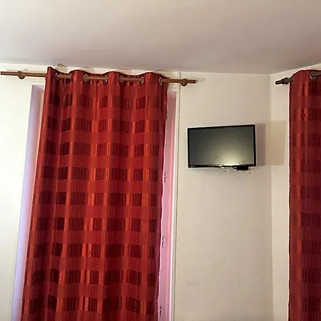 Chevallier Hotel Levallois-Perret