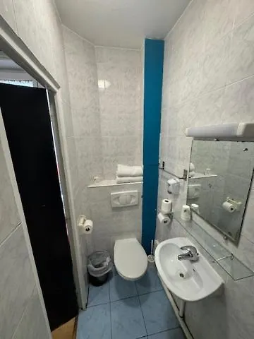 Chevallier Hotel Levallois-Perret